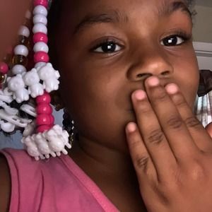 Meet your Posher, Leya